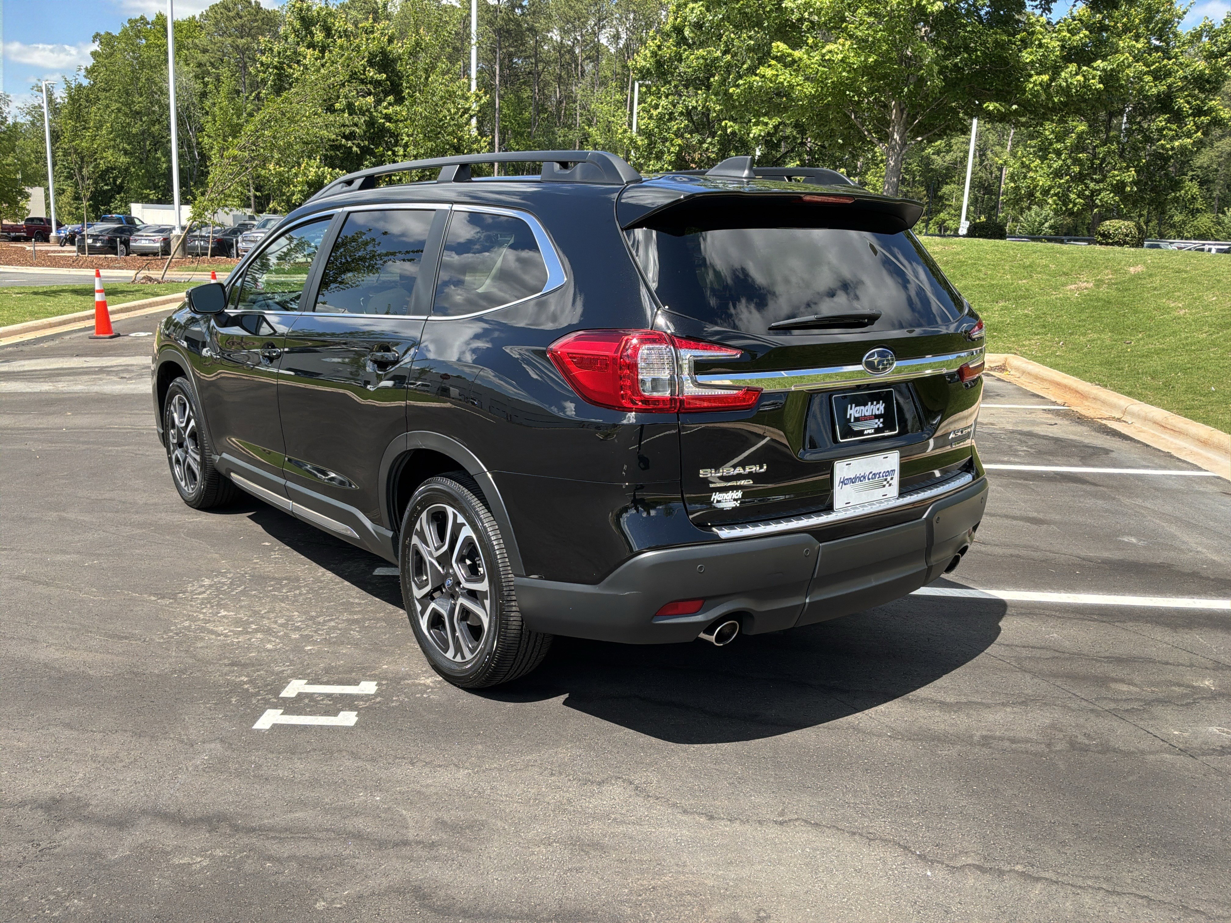 Used 2023 Subaru Ascent Limited AWD/4WD image 8