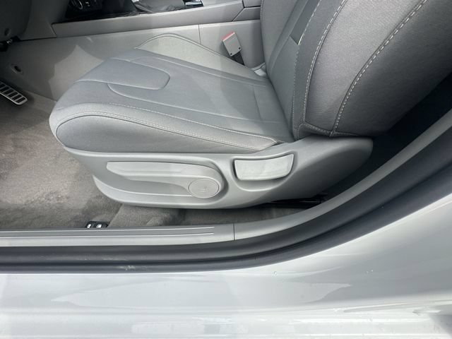 New 2026 Hyundai Elantra SEL Sport Premium FWD image 38
