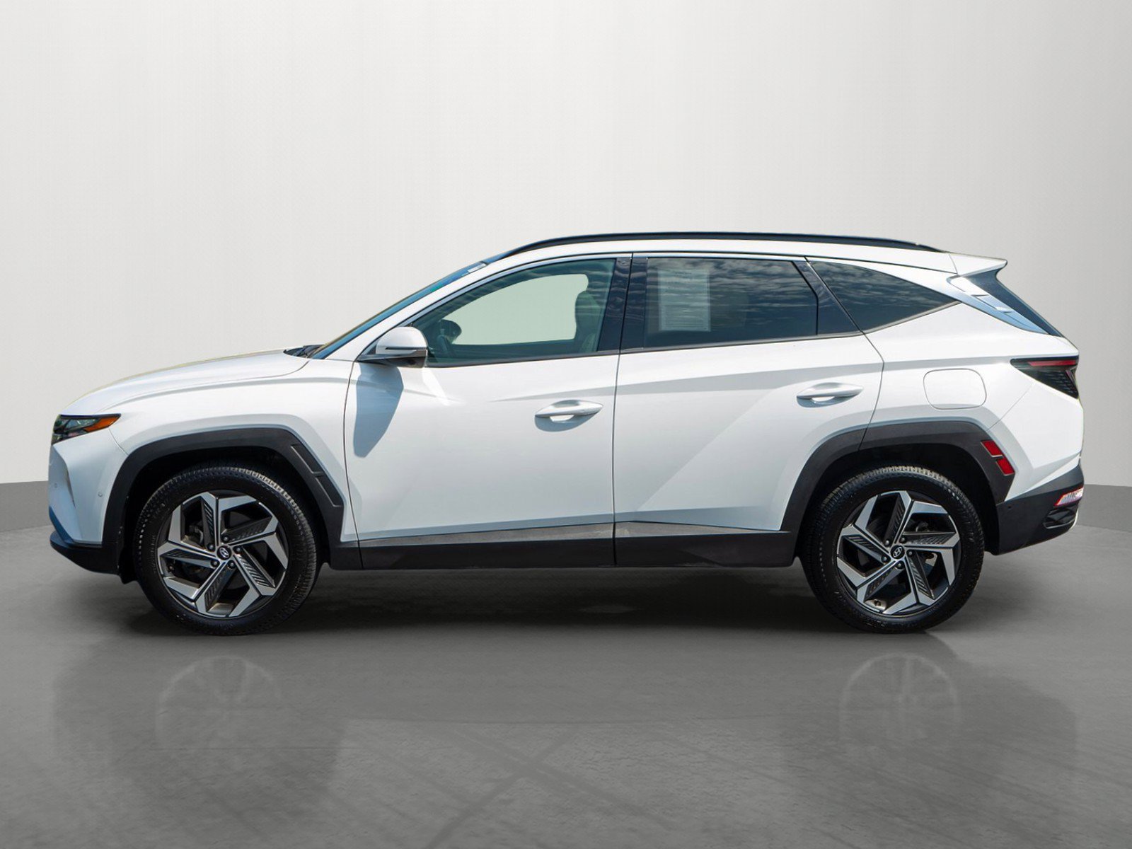 Used 2024 Hyundai Tucson Limited AWD/4WD image 4