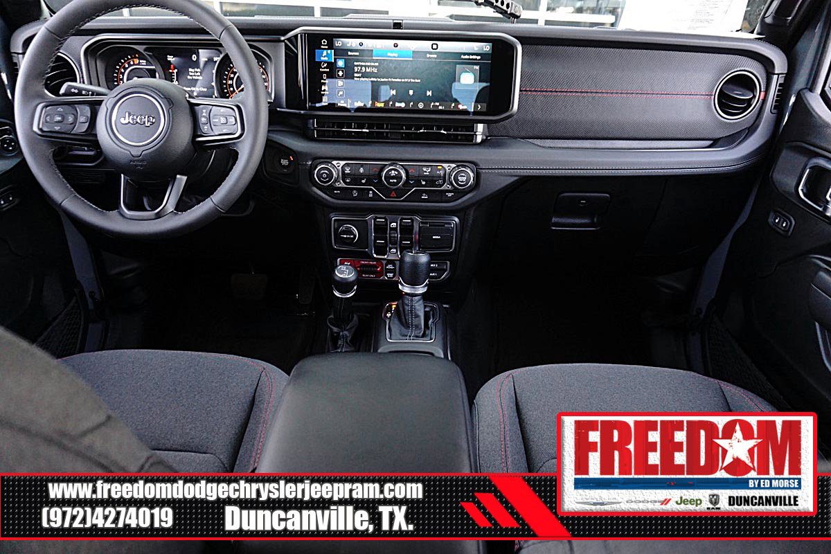 Certified 2025 Jeep Gladiator Rubicon w/ Convenience Group AWD/4WD image 10