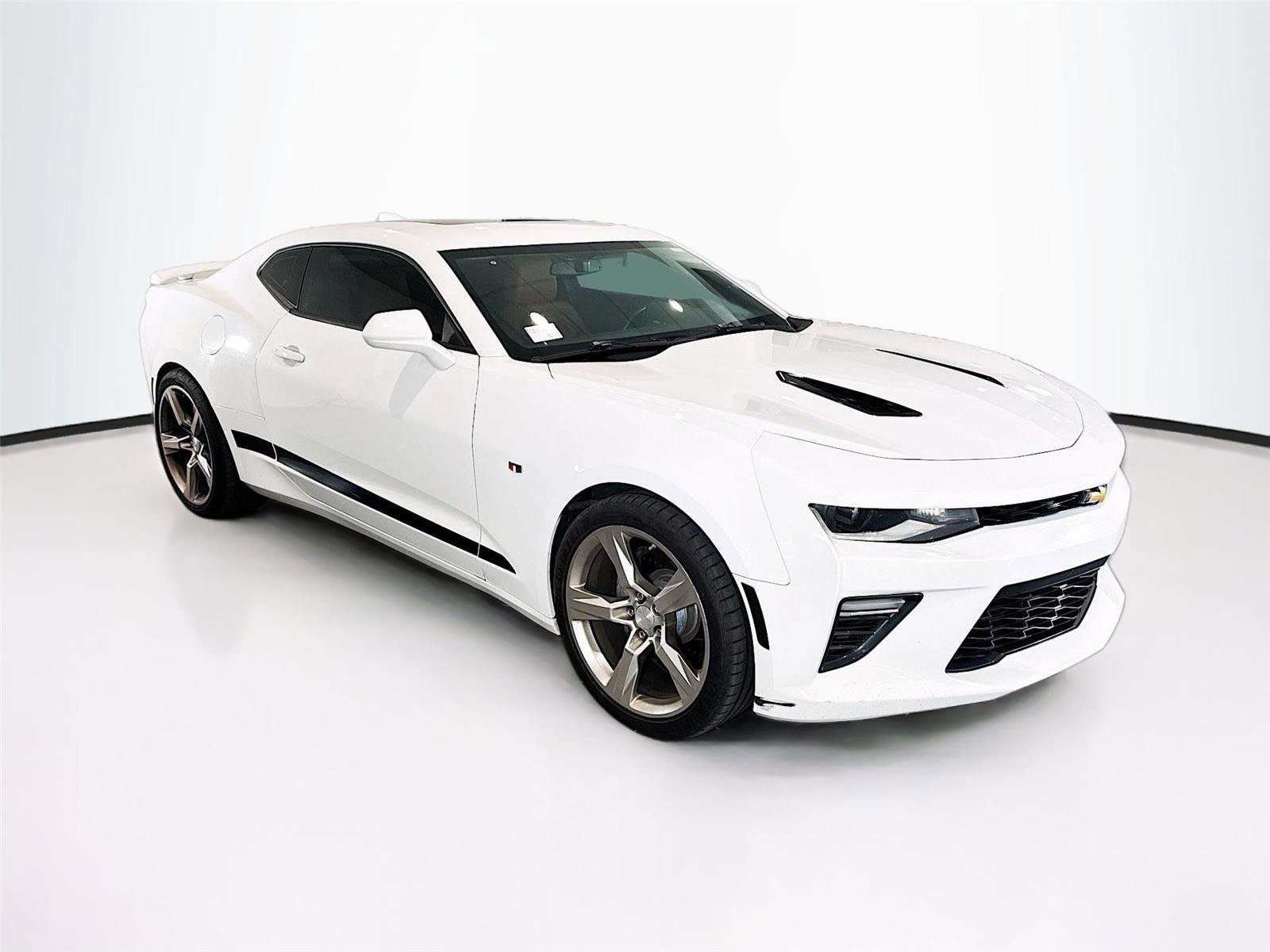 Used 2018 Chevrolet Camaro SS image 7