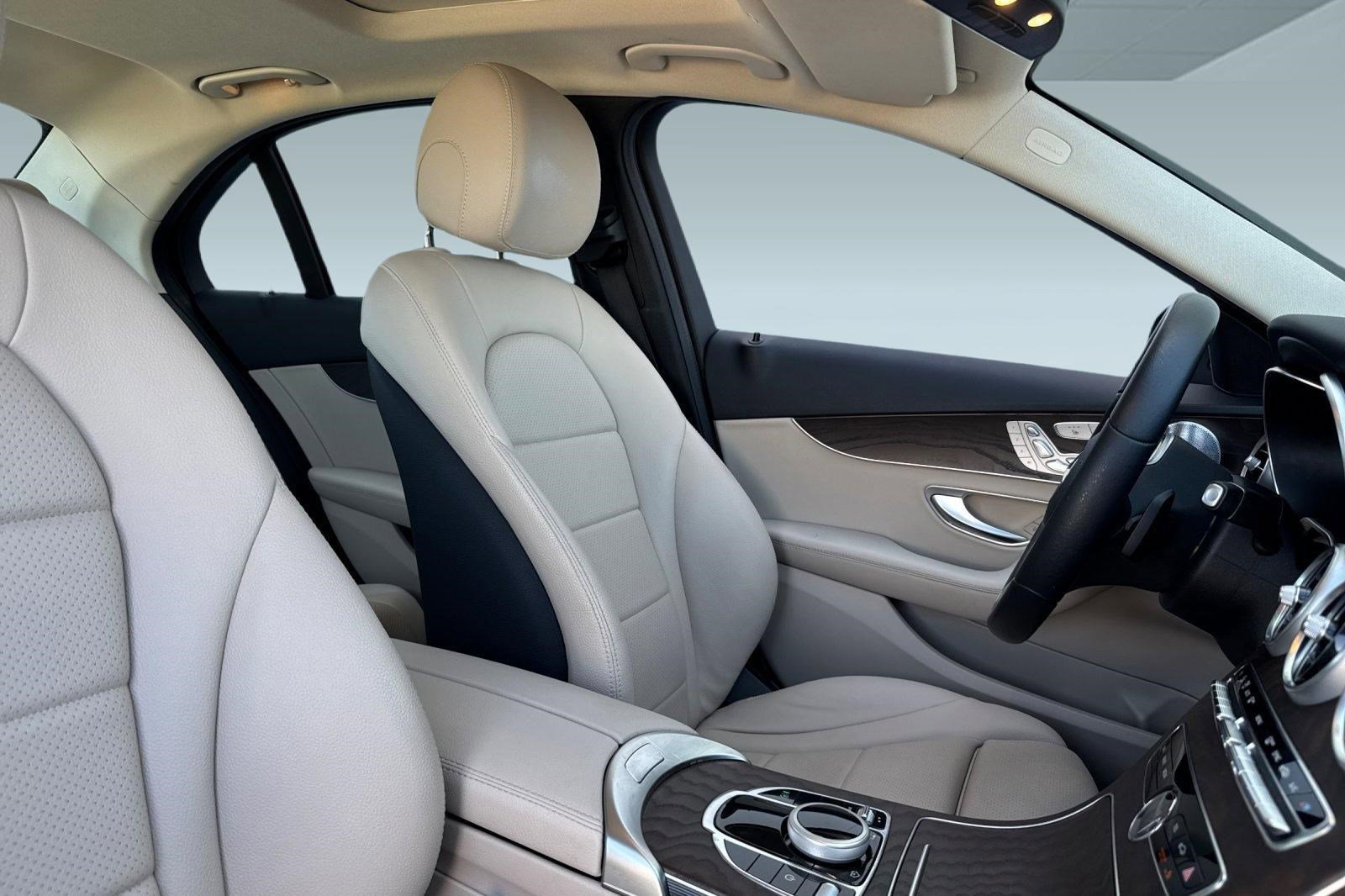 Used 2021 Mercedes-Benz C 300 Sedan image 30