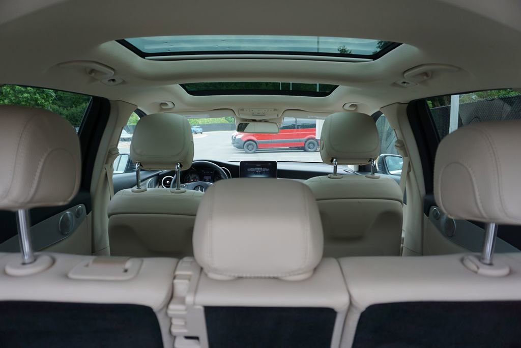 Used 2017 Mercedes-Benz GLC 300 4MATIC image 56