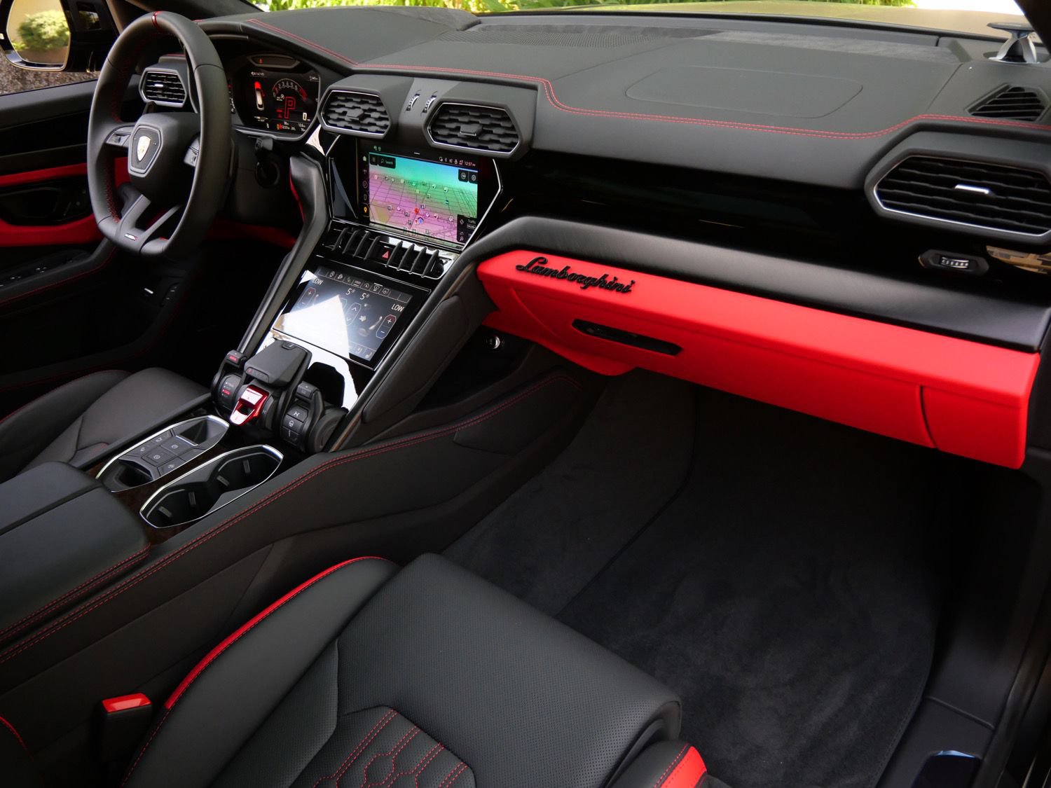 Used 2024 Lamborghini Urus S AWD/4WD image 23