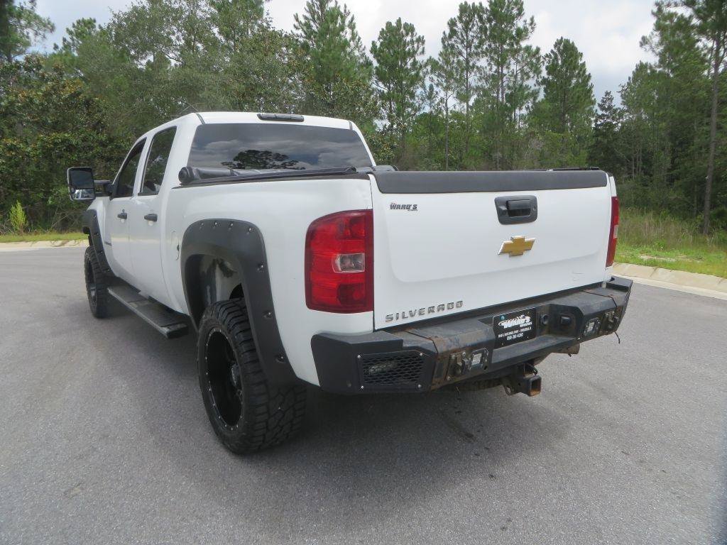 Used 2008 Chevrolet Silverado 2500 LT w/ Suspension Package, Off-Road AWD/4WD image 8