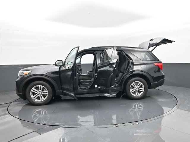 Used 2021 Ford Explorer XLT w/ Class III Trailer Tow Package AWD/4WD image 32