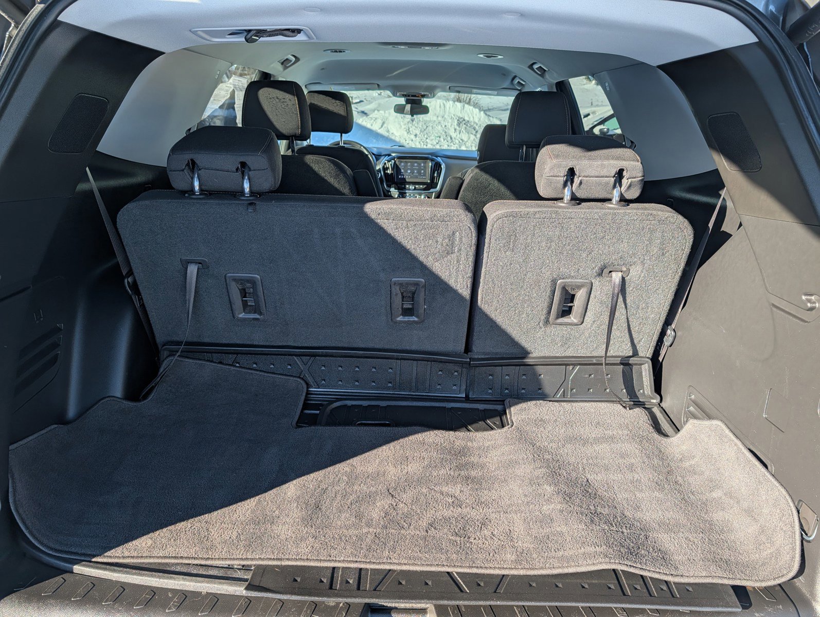 Used 2020 Chevrolet Traverse LT w/ Driver Confidence II Package image 18