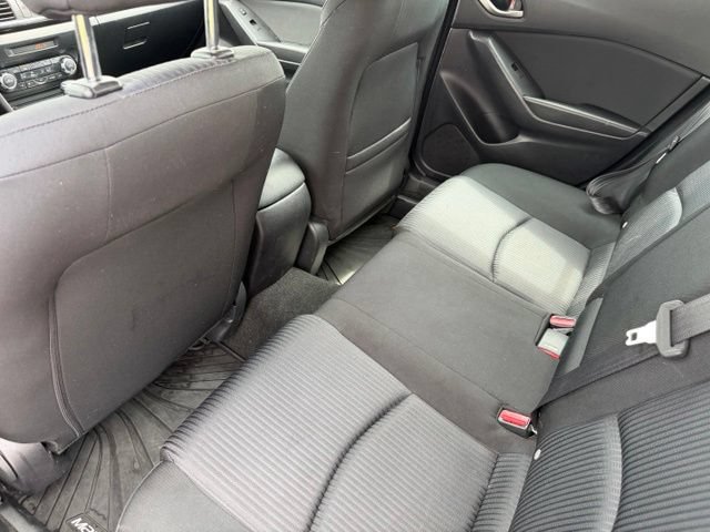 Used 2016 MAZDA MAZDA3 i Touring w/ Popular Equipment Package FWD image 20
