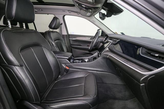 Used 2023 Jeep Grand Cherokee 4WD 4xe image 17