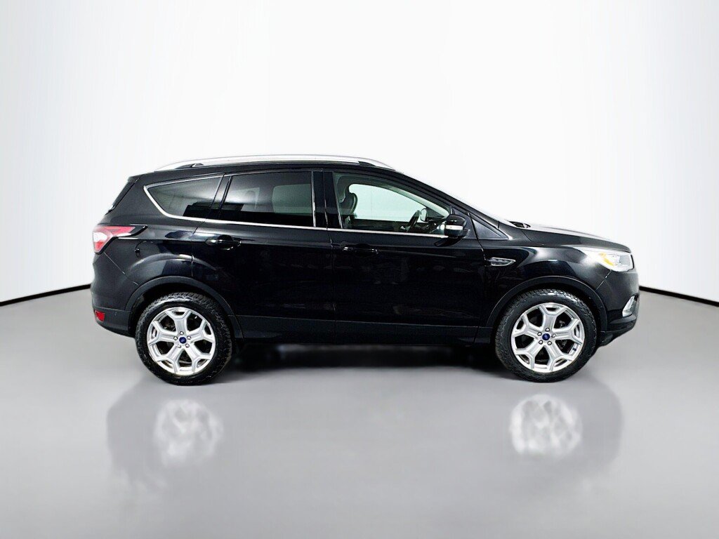 Used 2019 Ford Escape Titanium AWD/4WD image 6
