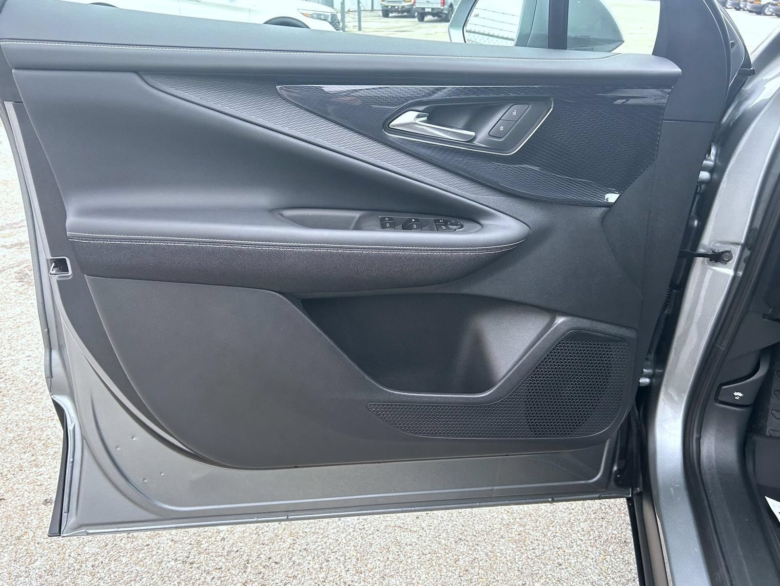New 2026 Chevrolet Blazer EV LT AWD/4WD image 9