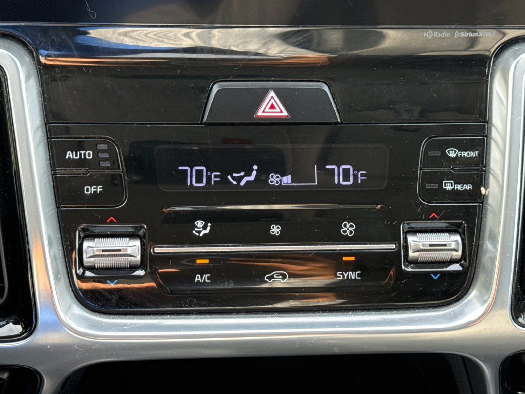 Used 2023 Kia Sorento SX AWD/4WD image 24