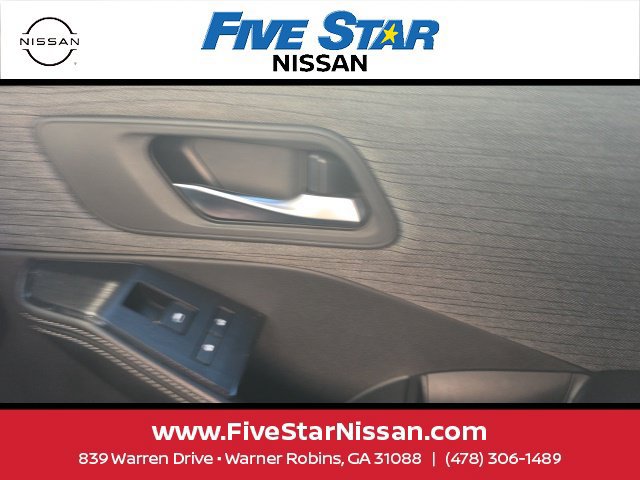 Used 2021 Nissan Rogue SV FWD image 12