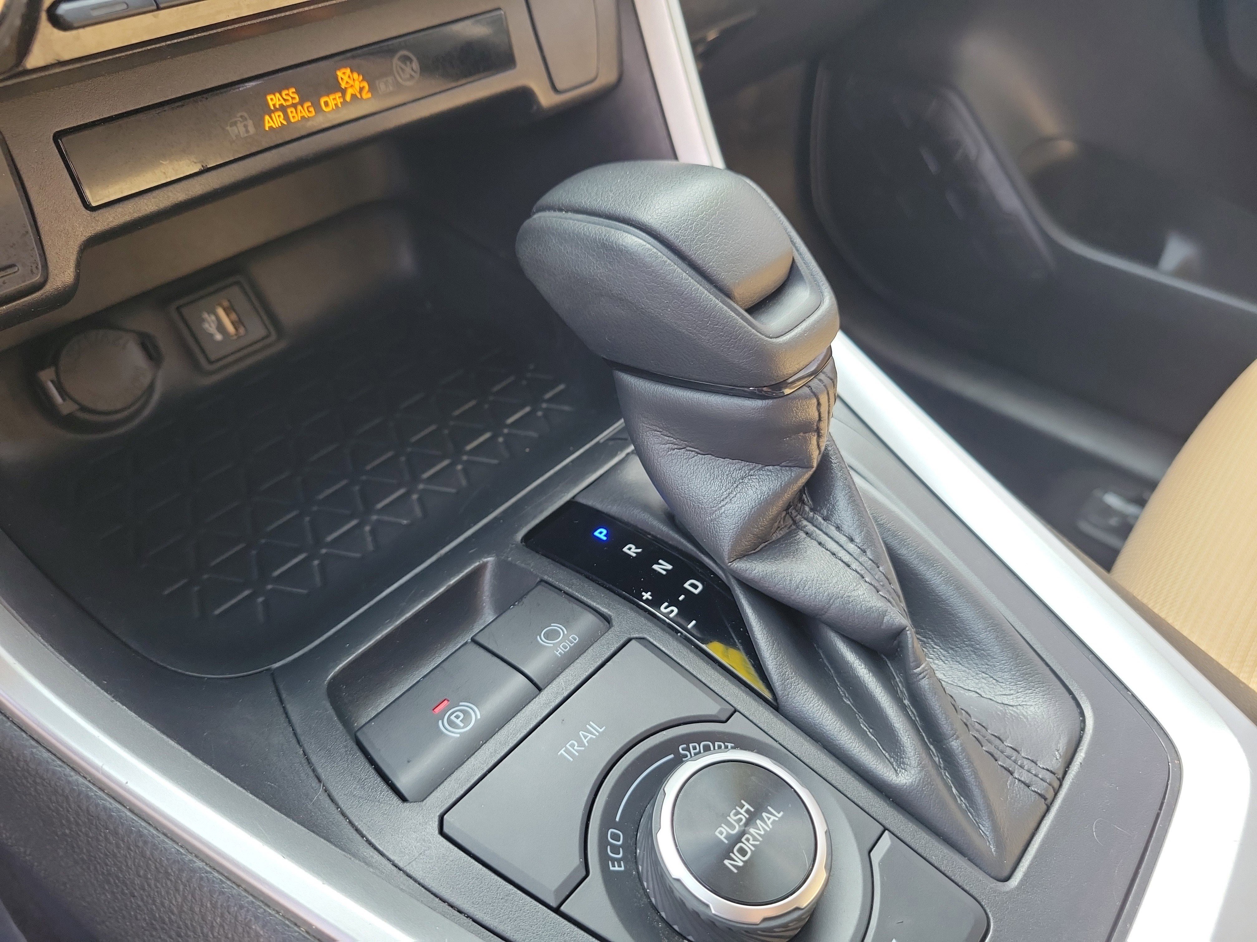 Used 2023 Toyota RAV4 LE image 28