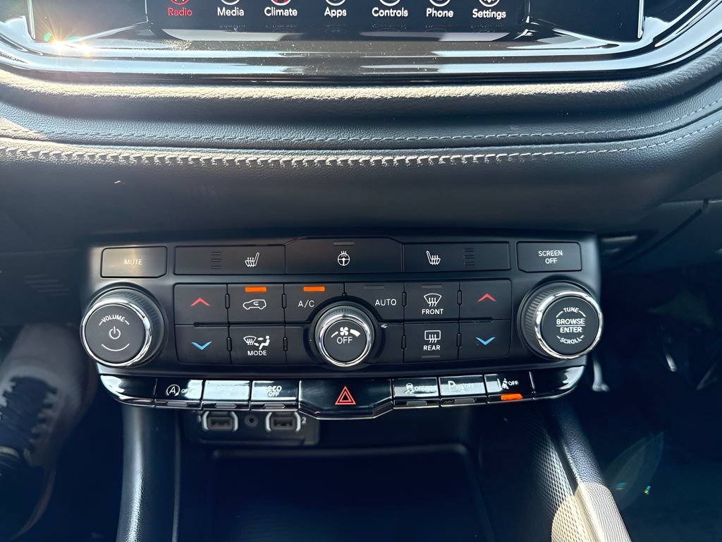 Used 2022 Dodge Durango GT RWD image 11