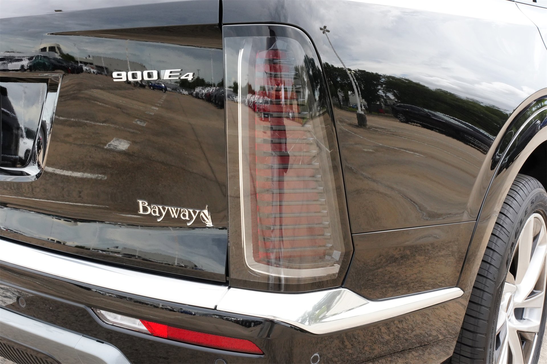 New 2026 Cadillac Vistiq Luxury image 21