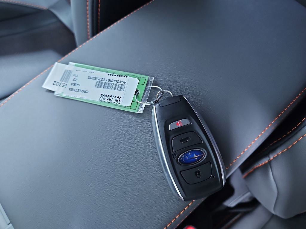 New 2025 Subaru Crosstrek 2.5i Limited w/ Crosstrek Mirror Package image 28