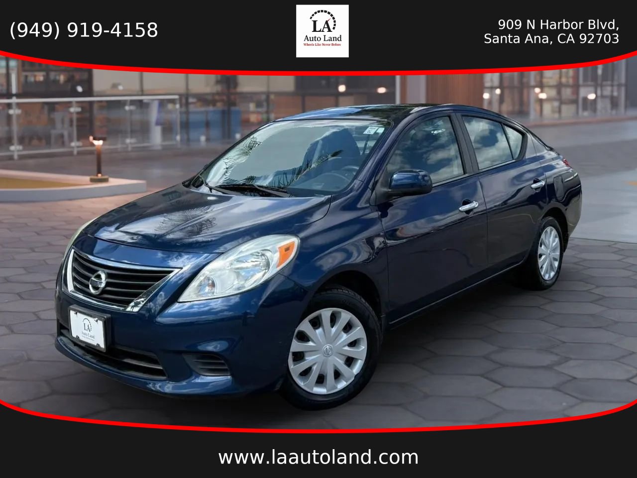 Used 2012 Nissan Versa SV FWD image 1