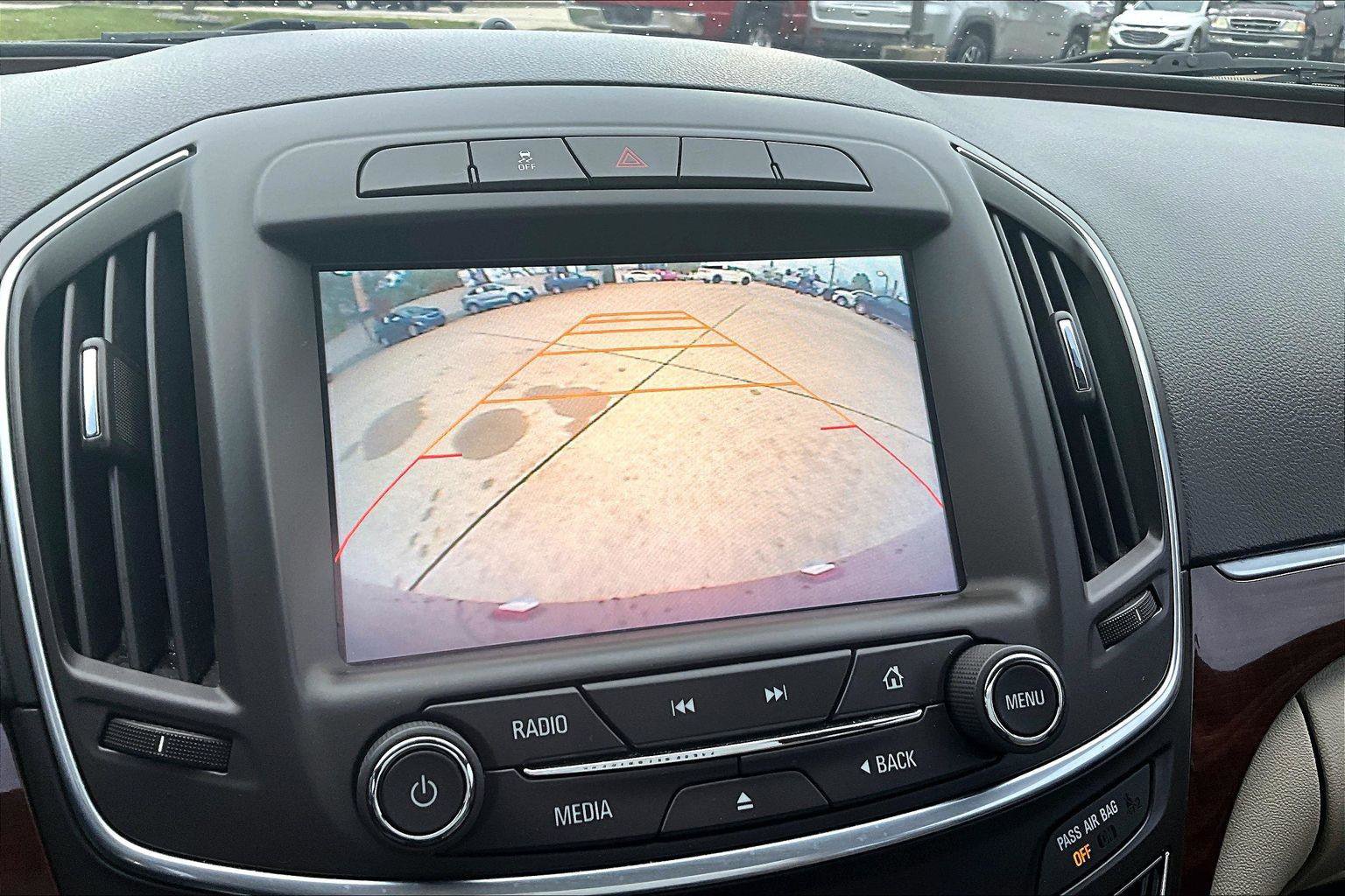 Used 2016 Buick Regal FWD image 22