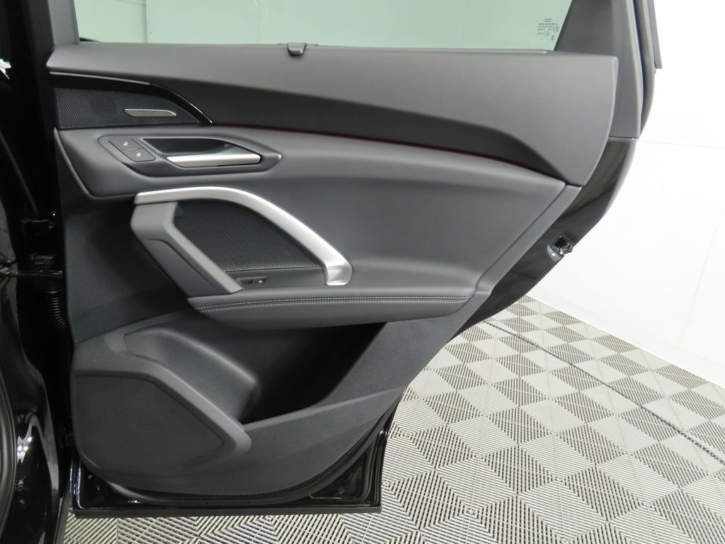 Used 2025 Audi Q5 Premium Plus w/ Premium Plus image 29