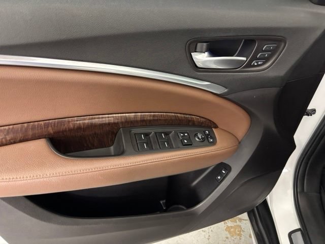 Used 2017 Acura MDX w/ Technology Package FWD image 11