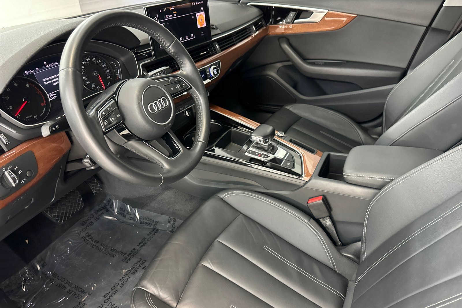 Used 2020 Audi A4 2.0T Premium w/ Convenience Package FWD image 4