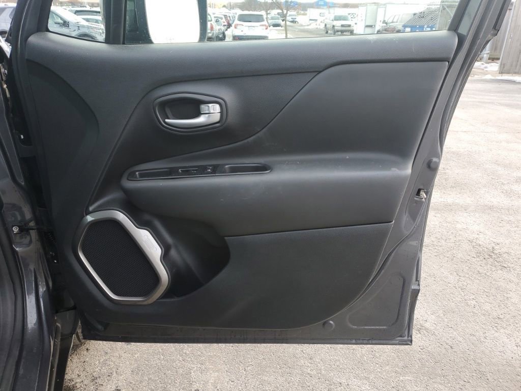 Used 2023 Jeep Renegade Limited w/ Sun/Sound Group image 29
