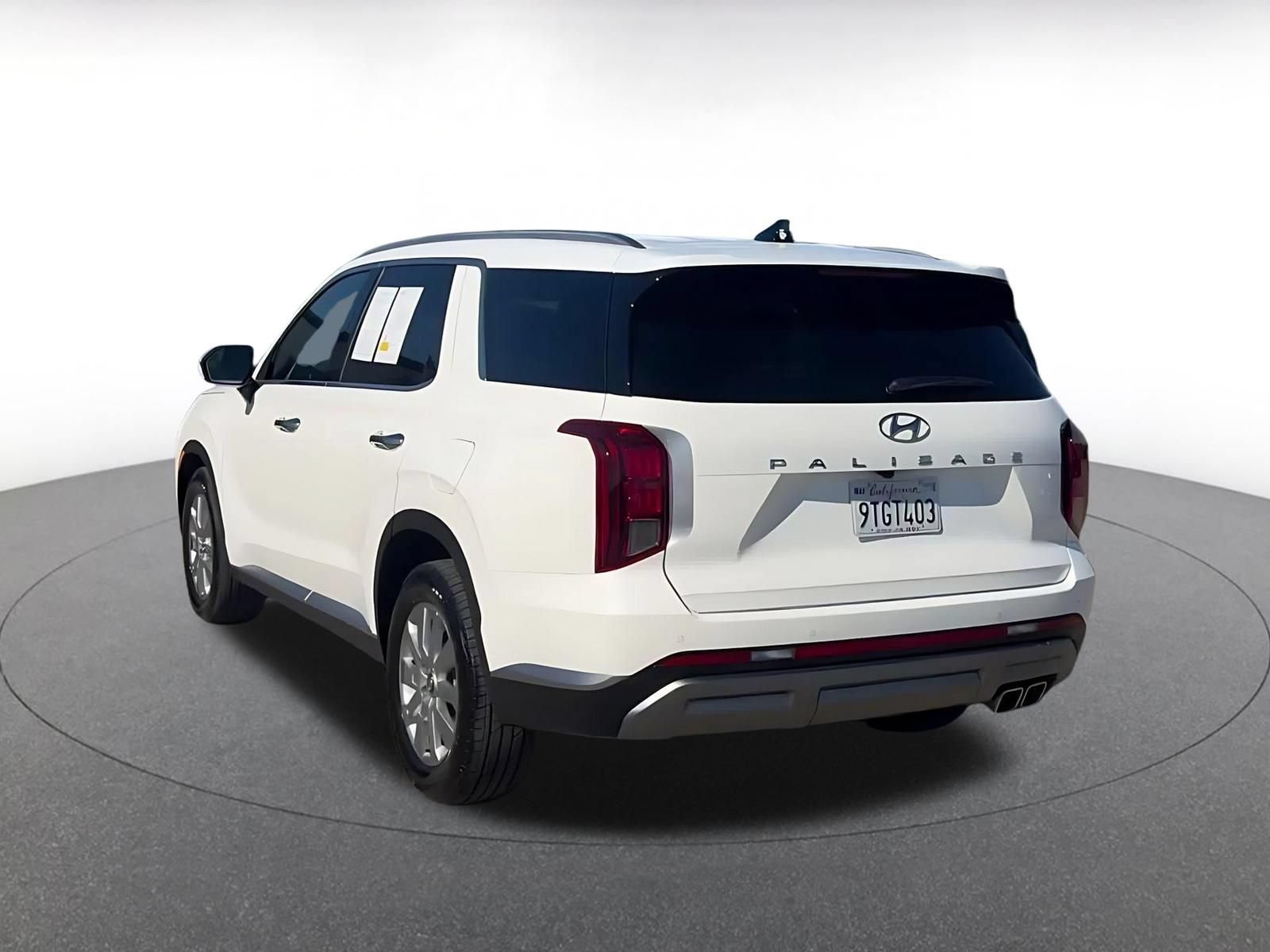 Used 2025 Hyundai Palisade SEL FWD image 11