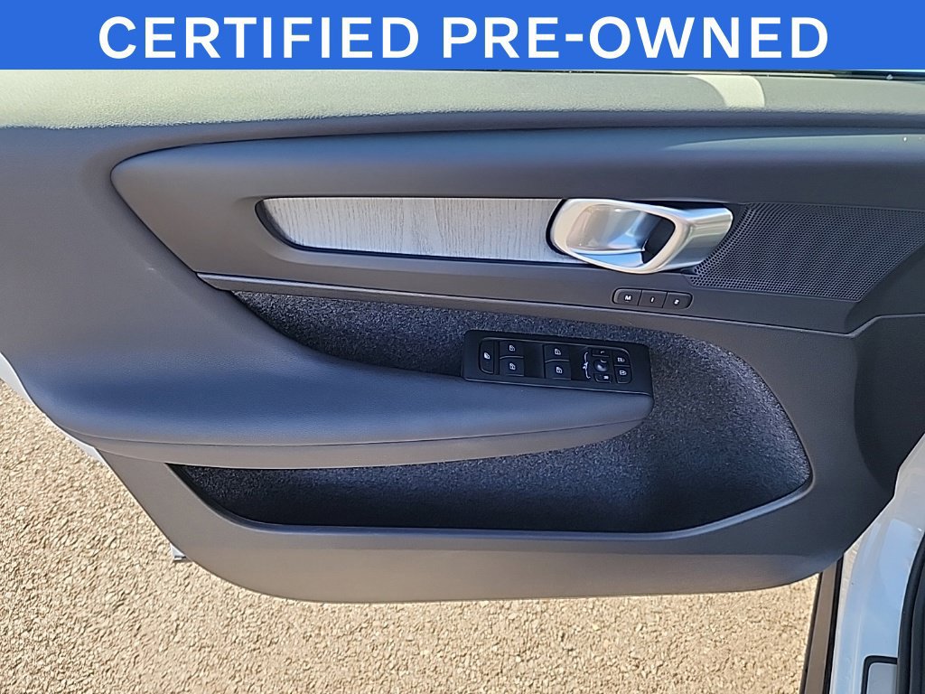 Used 2025 Volvo XC40 B5 Core w/ Protection Package Premier AWD/4WD image 10