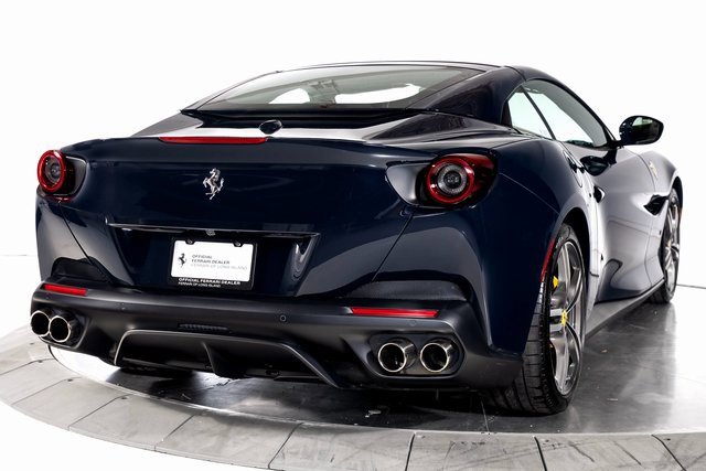 Used 2019 Ferrari Portofino image 11