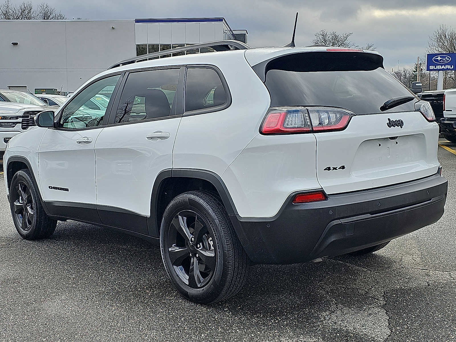 Used 2023 Jeep Cherokee Altitude Lux image 4