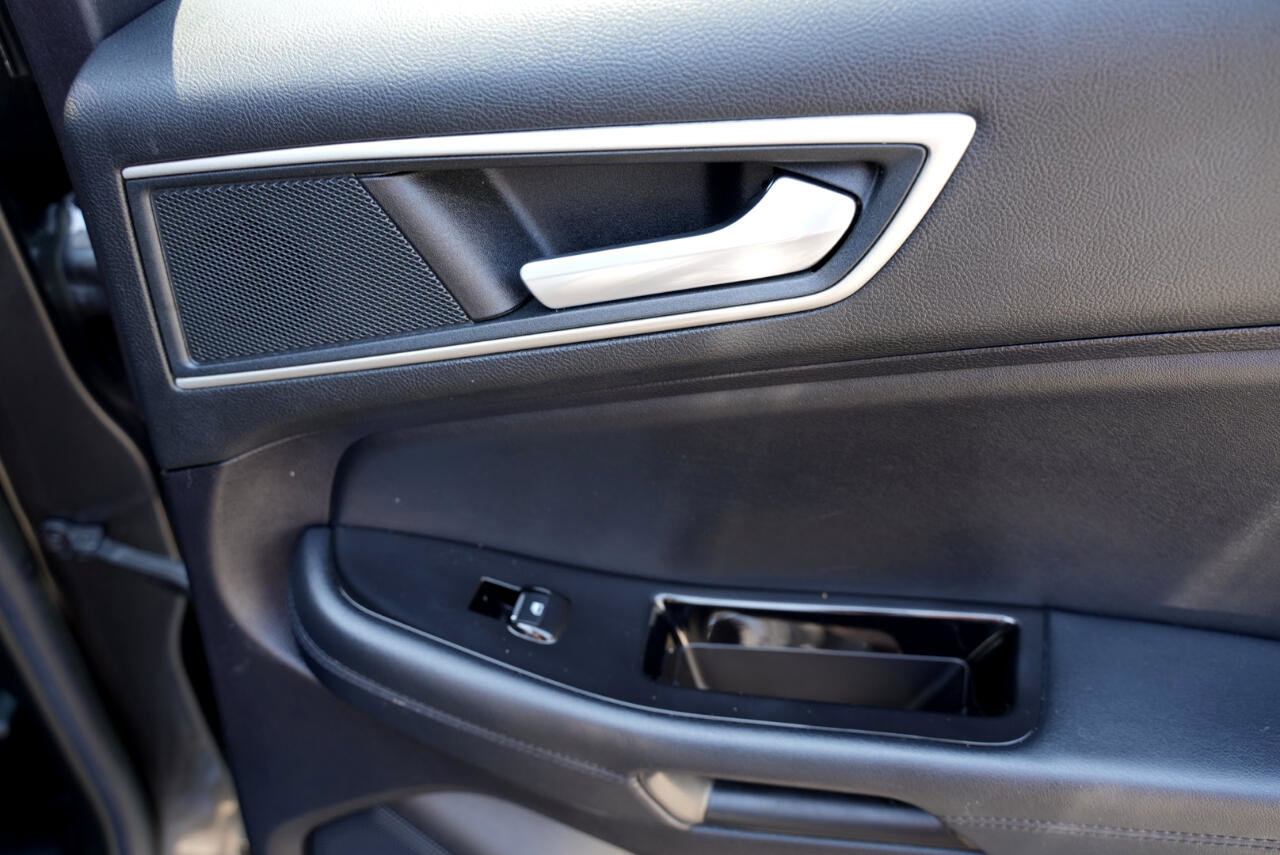 Used 2019 Ford Edge SEL w/ Equipment Group 201A image 25