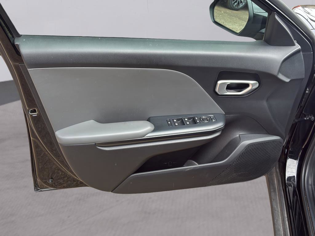 Used 2025 Kia K4 FWD image 20