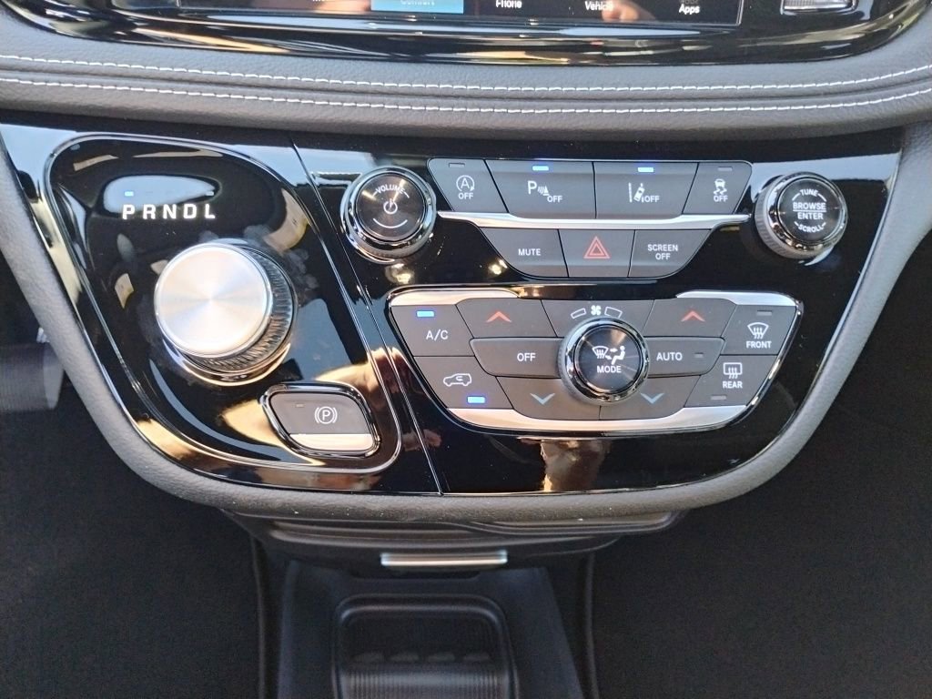 New 2026 Chrysler Pacifica Select image 28