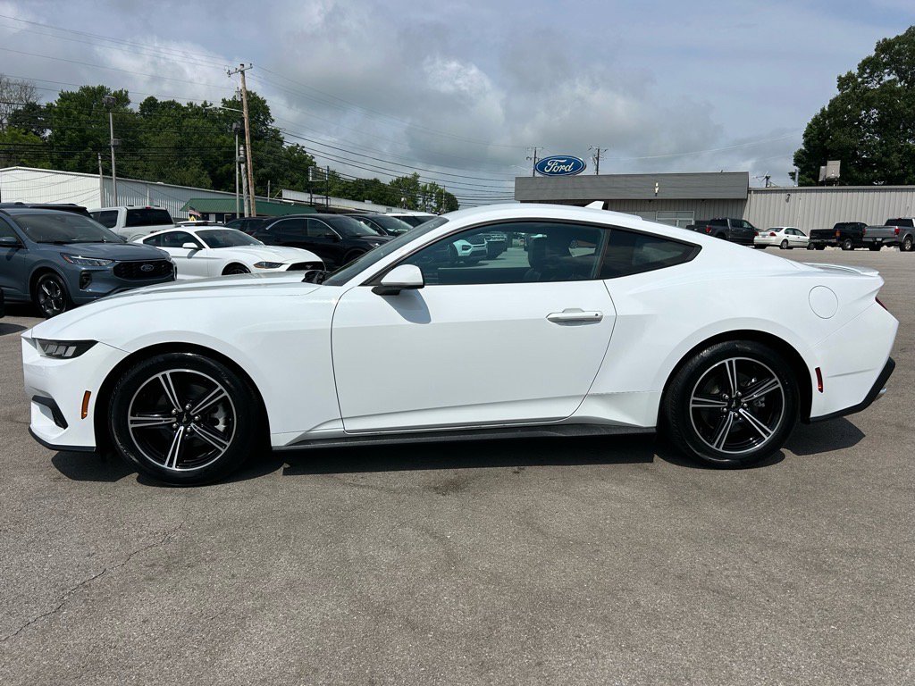 Used 2024 Ford Mustang Premium image 10