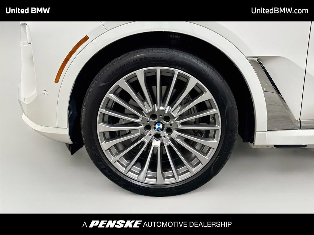 Certified 2025 BMW X7 xDrive40i w/ Parking Assistance Package AWD/4WD image 9