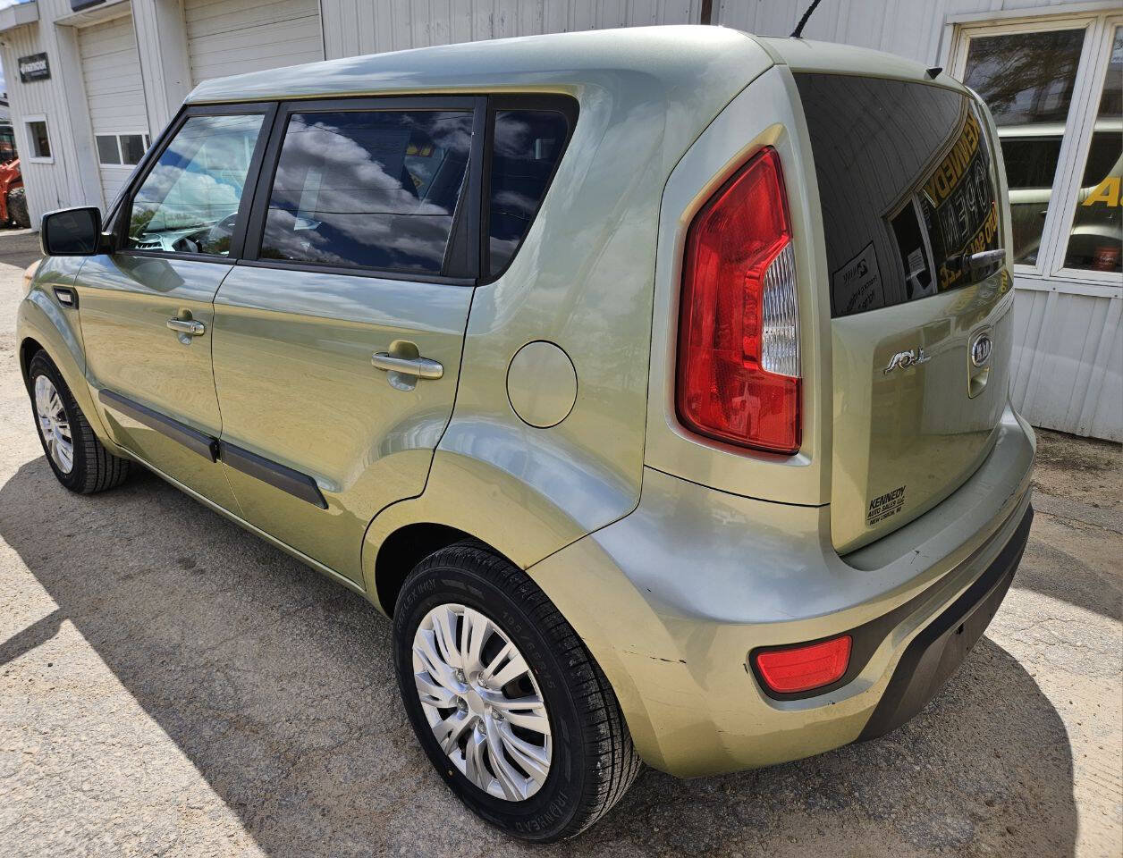 Used 2012 Kia Soul FWD image 12