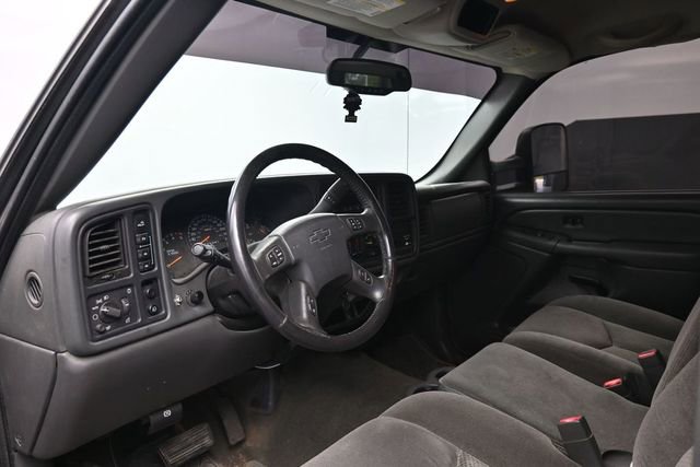 Used 2006 Chevrolet Silverado 3500 LT w/ Heavy-Duty Power Package AWD/4WD image 12