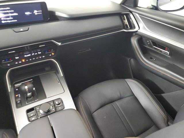 Certified 2024 MAZDA CX-90 Plug-In Hybrid w/ Preferred AWD/4WD image 18