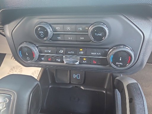 Used 2022 Ford Bronco Outer Banks AWD/4WD image 11