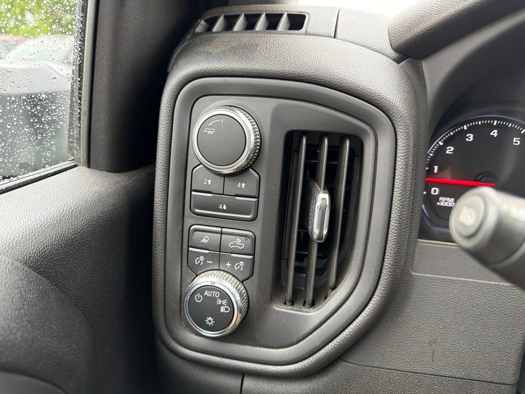 Used 2025 GMC Sierra 3500 Pro w/ Convenience Package AWD/4WD image 14