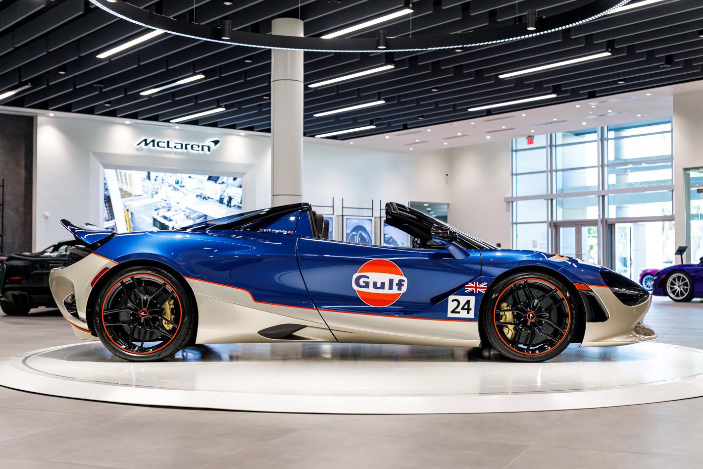 New 2024 McLaren 750S Spider image 21