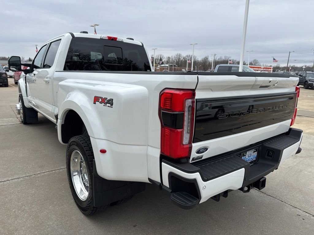 Used 2025 Ford F450 Platinum w/ FX4 Off-Road Package image 6