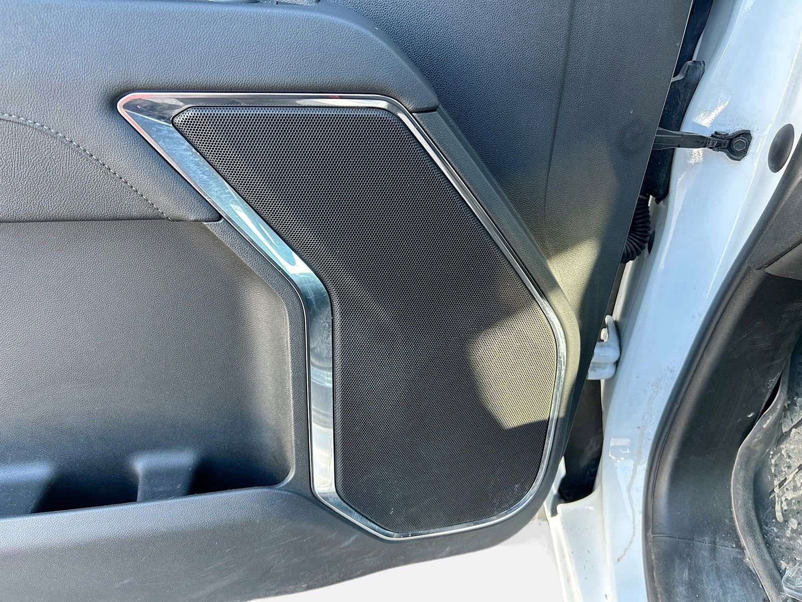 Used 2024 Chevrolet Silverado 2500 LT w/ Z71 Off-Road Package image 27