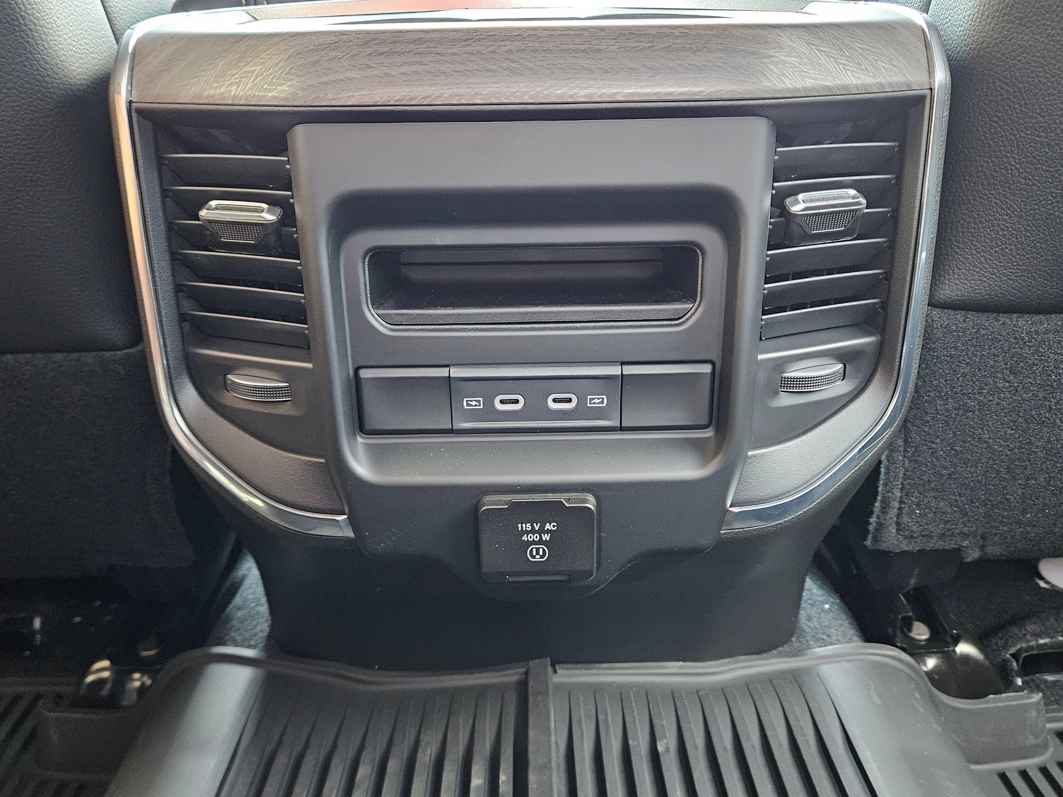 New 2026 RAM 2500 Laramie w/ Sport Appearance Package AWD/4WD image 23