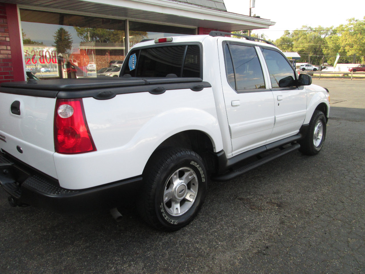 Used 2003 Ford Explorer Sport Trac XLT image 12