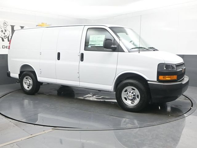 New 2026 Chevrolet Express 2500 w/ Driver Convenience Package RWD image 6