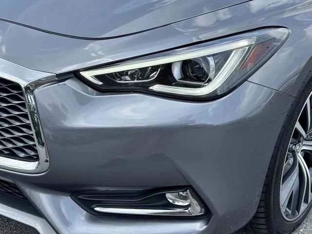 Used 2019 INFINITI Q60 3.0t Luxe w/ Essential Package AWD/4WD image 11