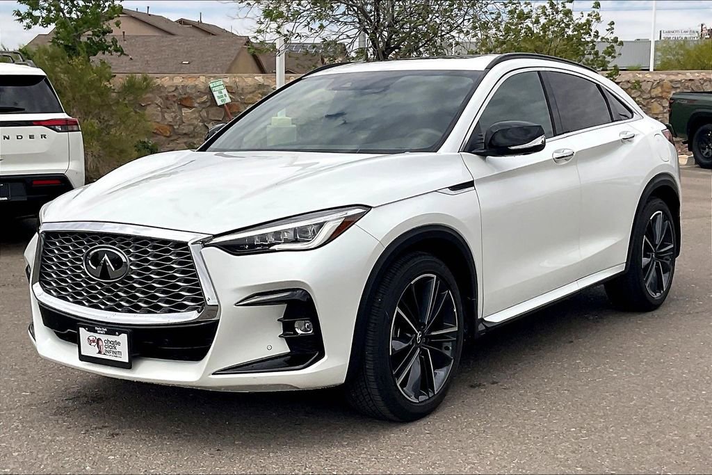 Used 2025 INFINITI QX55 Essential image 2