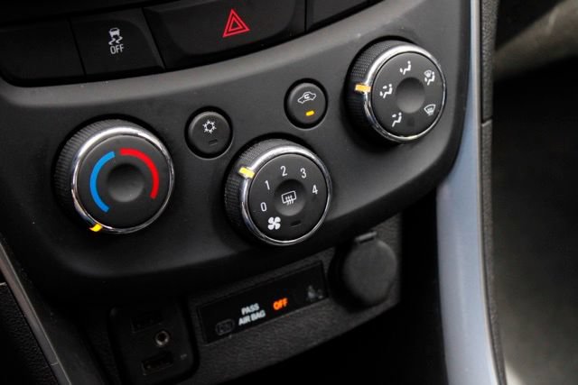 Used 2017 Chevrolet Trax LT FWD image 21